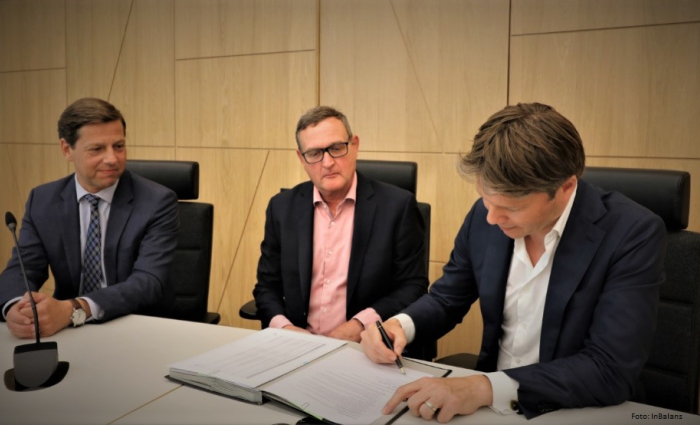 VC ondertekening 1.jpg