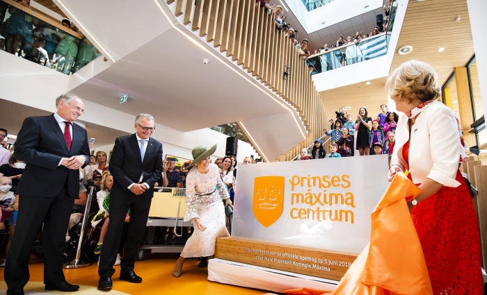 Koningin Máxima opent het Prinses Máxima Centrum small.jpg