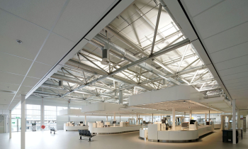 Tijdelijke vertrekhal interieur 2
